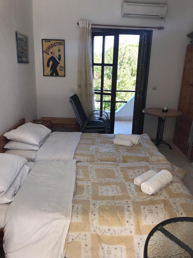 Oasis Aparthotel Skiathos-stad Buitenkant foto