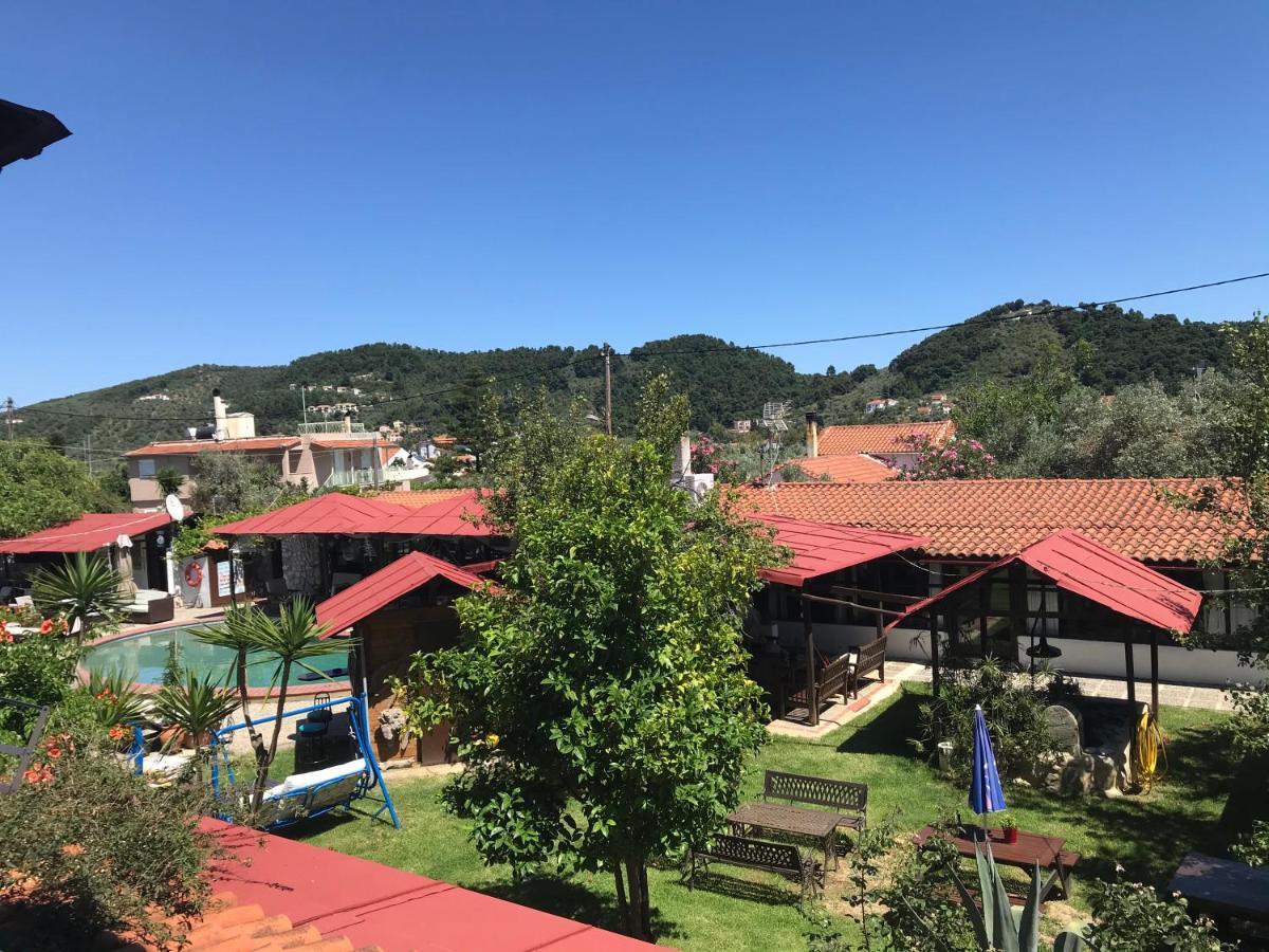 Oasis Aparthotel Skiathos-stad Buitenkant foto